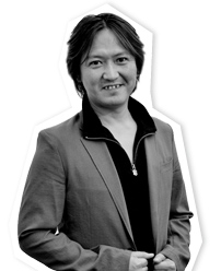 Division Manager, CS (Consumer) No. 2 Research and Development Division, SEGA CORPORATION TAKASHI IIZUKA Representative work: Sonic series, etc.